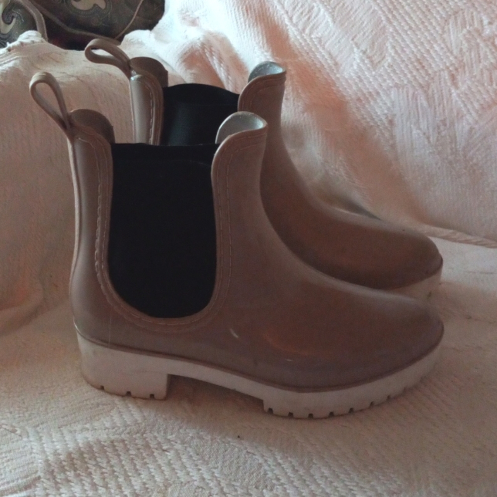 Rain boots